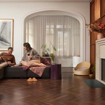 Panele podłogowe jodełka Berry Alloc Chateau+ WALNUT BROWN AC5 8 mm V-fuga 62002730_62002731