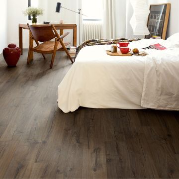 Panele podłogowe Quick Step Dąb klasyczny brązowy IMU1849 12 mm V-fuga