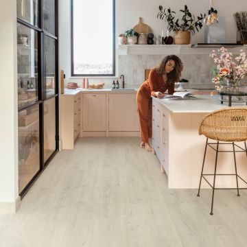 Panele podłogowe Quick Step Dąb patynowy delikatny