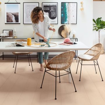 Panele podłogowe Quick Step Dąb różowy malowany