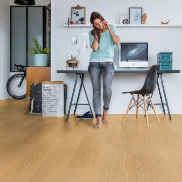 Panele winylowe Quick Step Dąb miodowy AVMPU40098 6 mm V-fuga